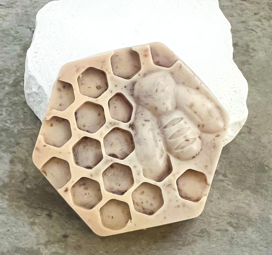 Oatmeal + Shea Butter + Honey Soap(melt and pour formula)