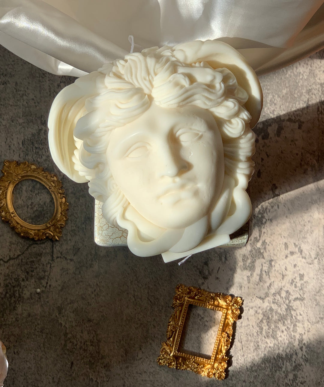 Medusa Candle