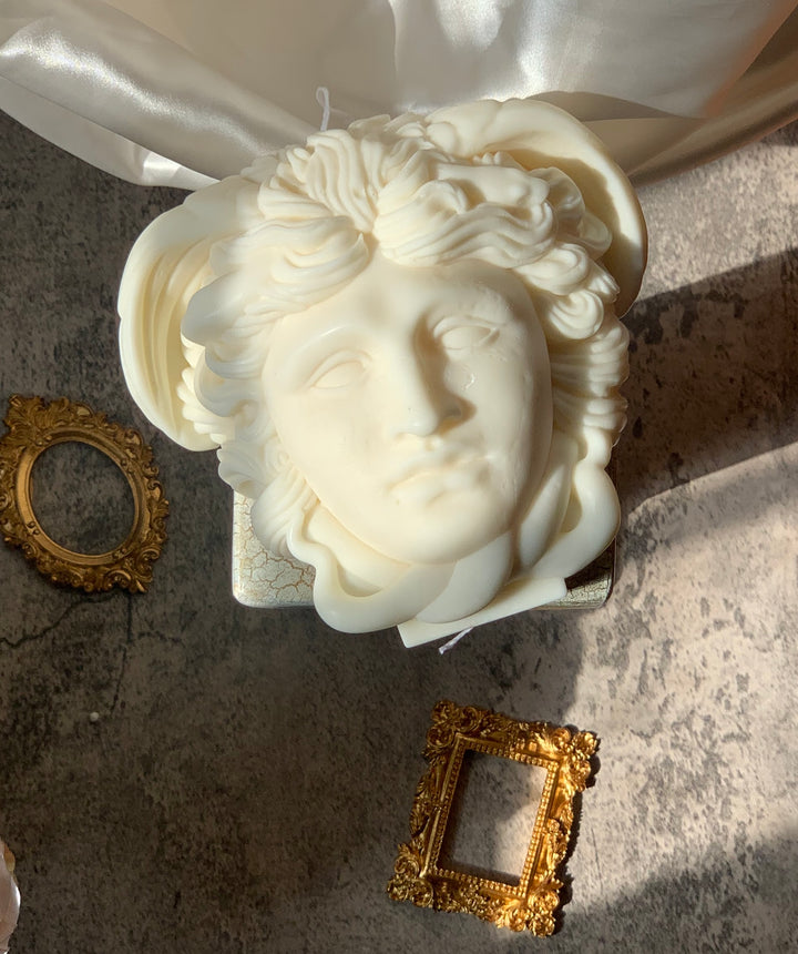 Medusa Candle