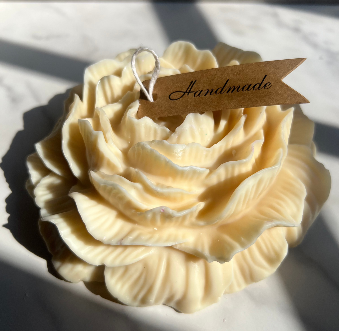 Cream Blooming Peony Candle (extra large)