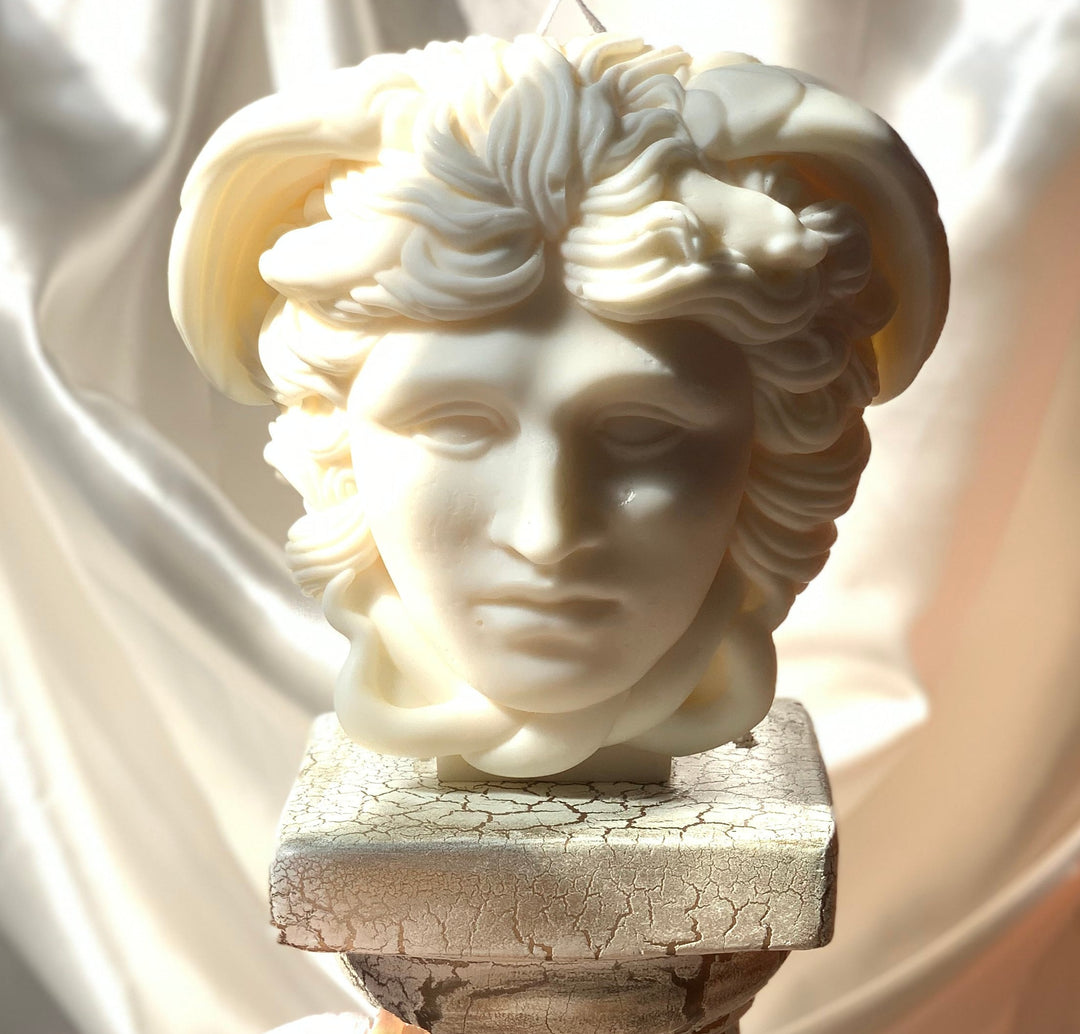 Medusa Candle